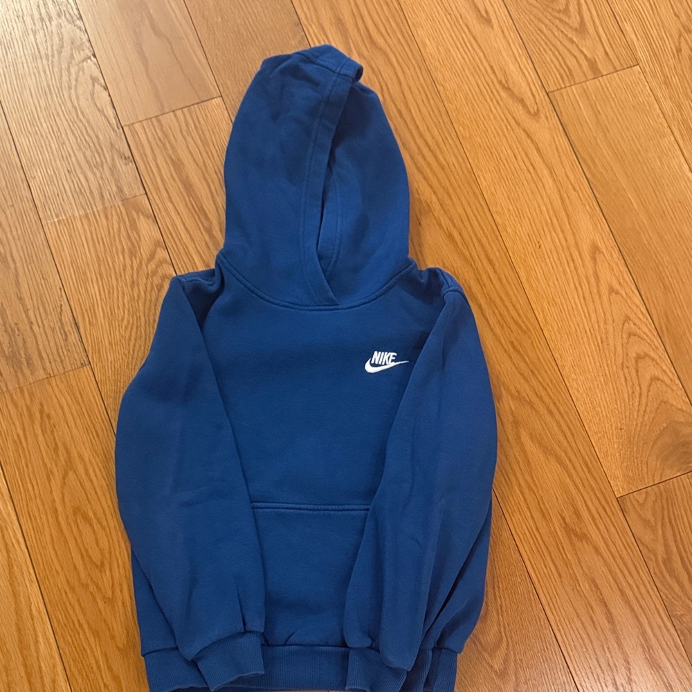 Nike Kids Deep Blue Pullover Hoodie. 10-12